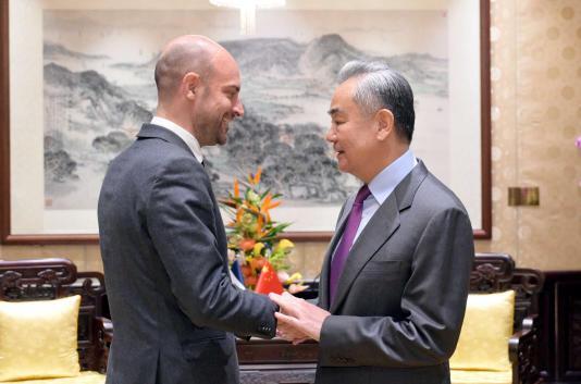 媒体：马克龙访华3天有双重目标 经贸与战略自主