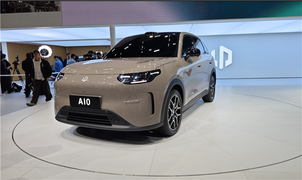 年末车市订单遭疯抢:近20品牌推购置税兜底政策